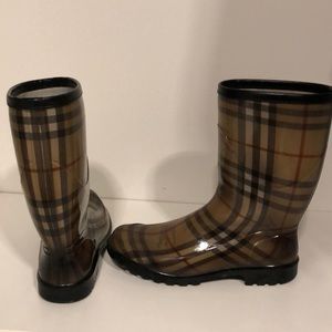 Preowned Authentic Burberry Rainboots